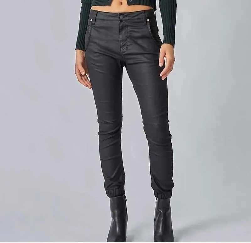 Active COATED cuffed Jeans