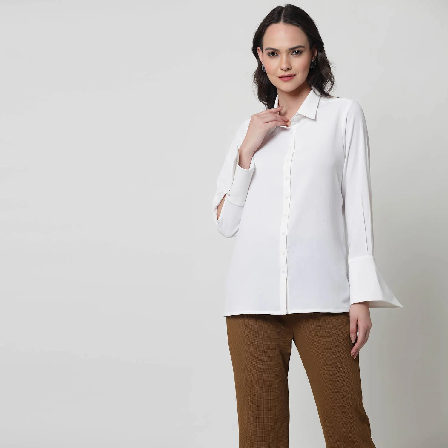 White Texture Shirt With Overlap Cuff